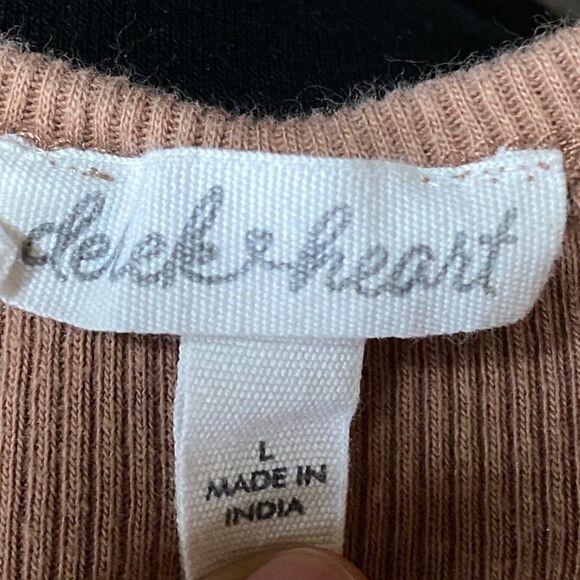 Light Brown Cropped Baby Tee Lettuce Trim Rhinestone Babe Size L Ribbed Y2K - Picture 8 of 12